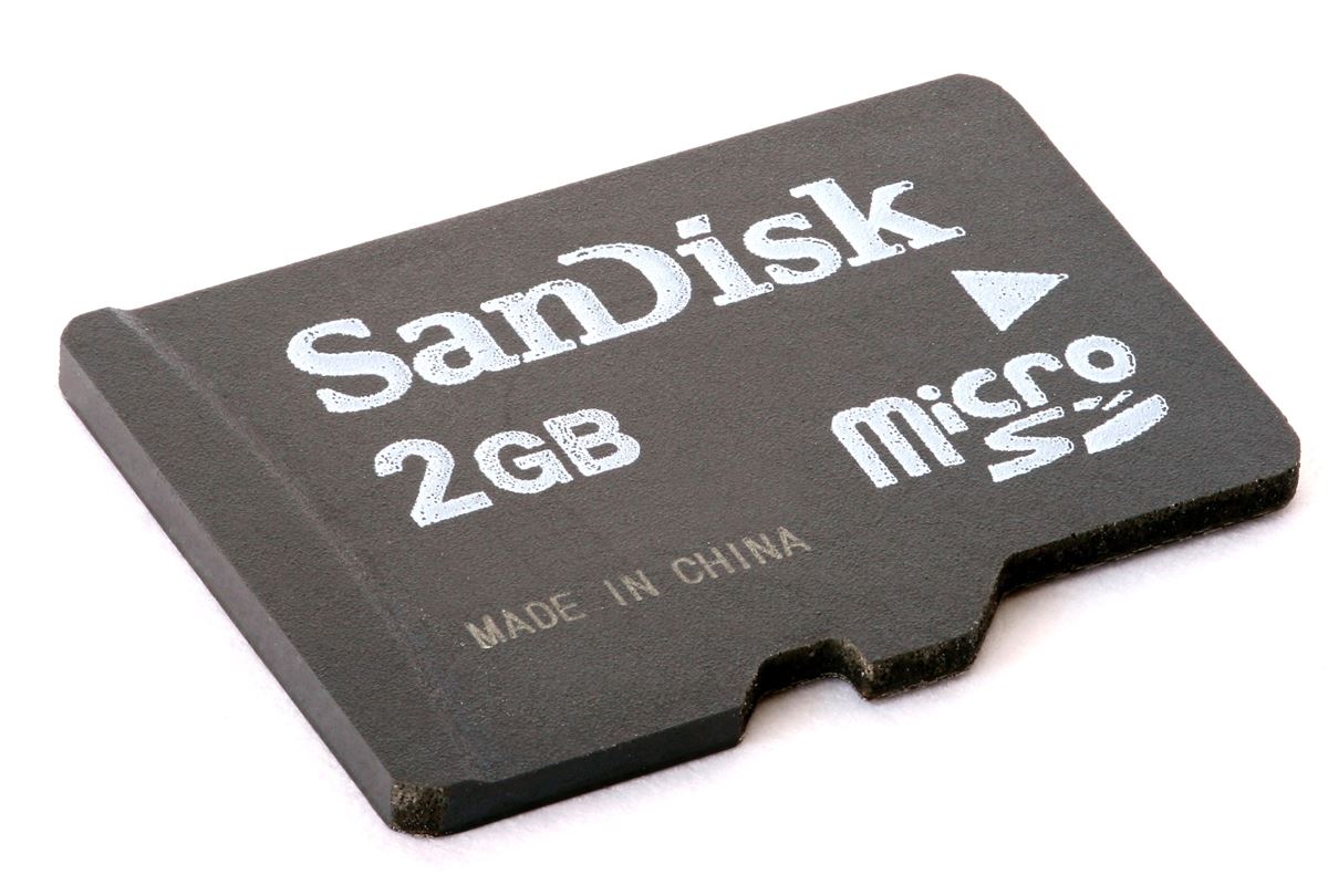 Mikro SD hafıza kartı yakın çekim